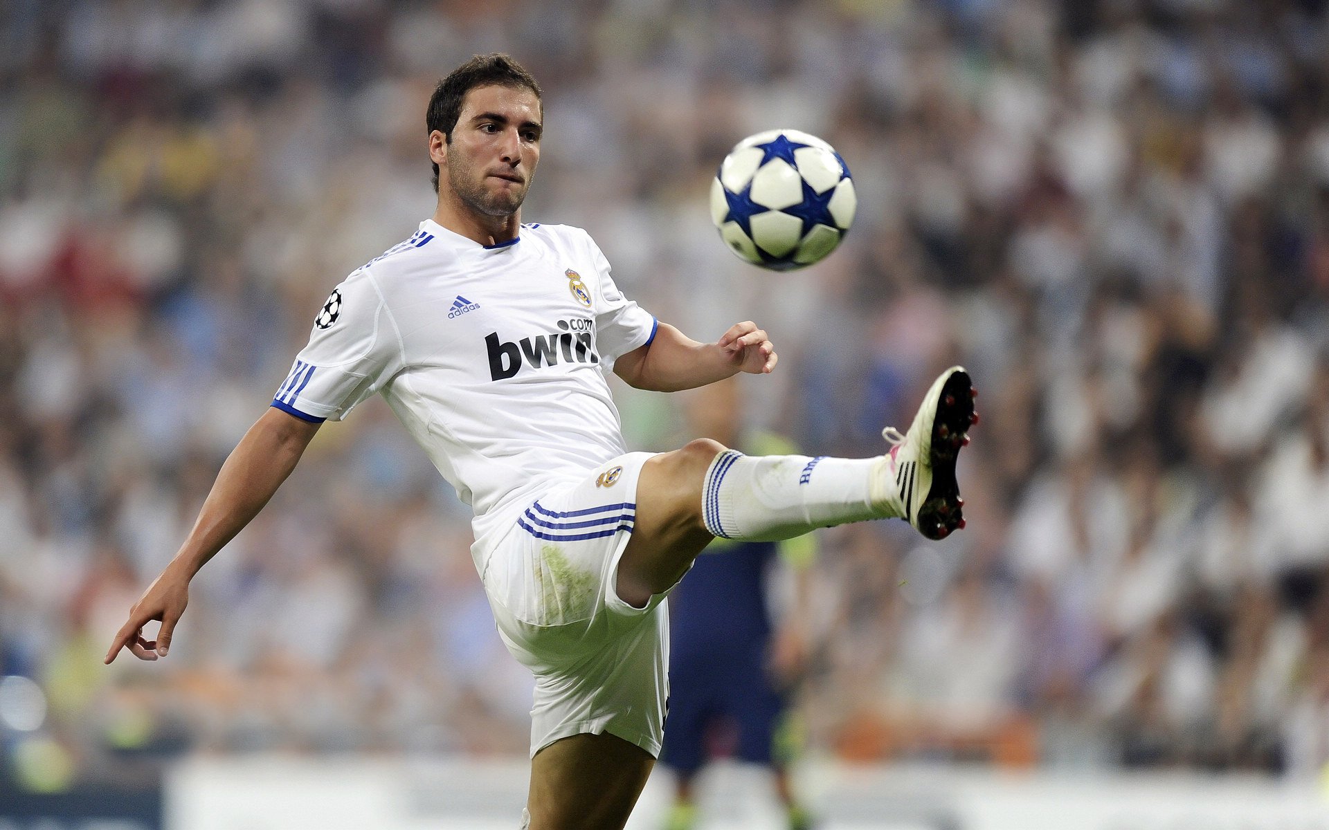 塔图姆连续十二场比赛得分超关键助攻，利物浦挑战极限！